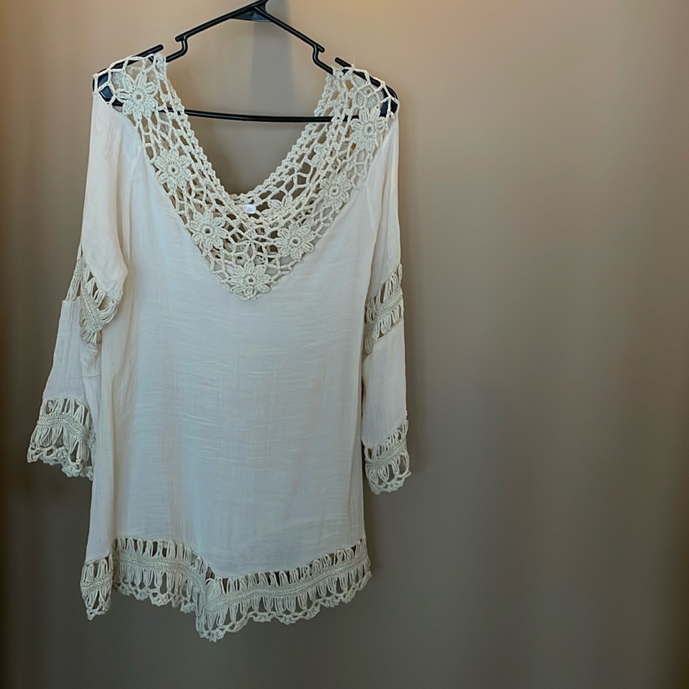 Women’s Tunic Top (EUC)